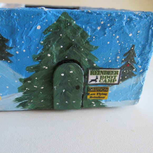 Santa's REINDEER BOOT CAMP where reindeer learn to fly [imaginary play] 80%wood - Picture 3 of 16